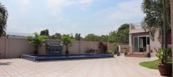 4 bedrooms Cafe / restaurant in Pattaya, Thailand No. 1961 8