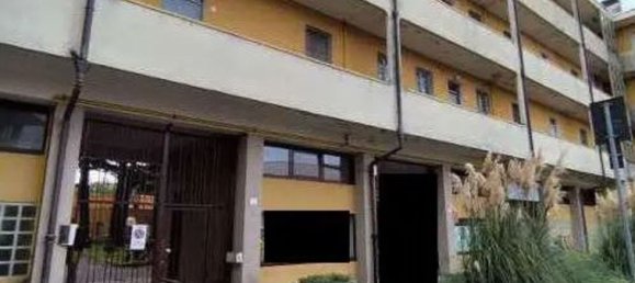 2-salle Appartement à Legnano, Italy No. 222328 11
