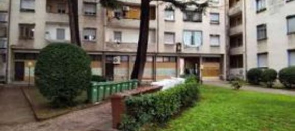 2-salle Appartement à Legnano, Italy No. 222328 3