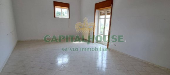 3 rooms House in Comiziano, Italy No. 102501 12