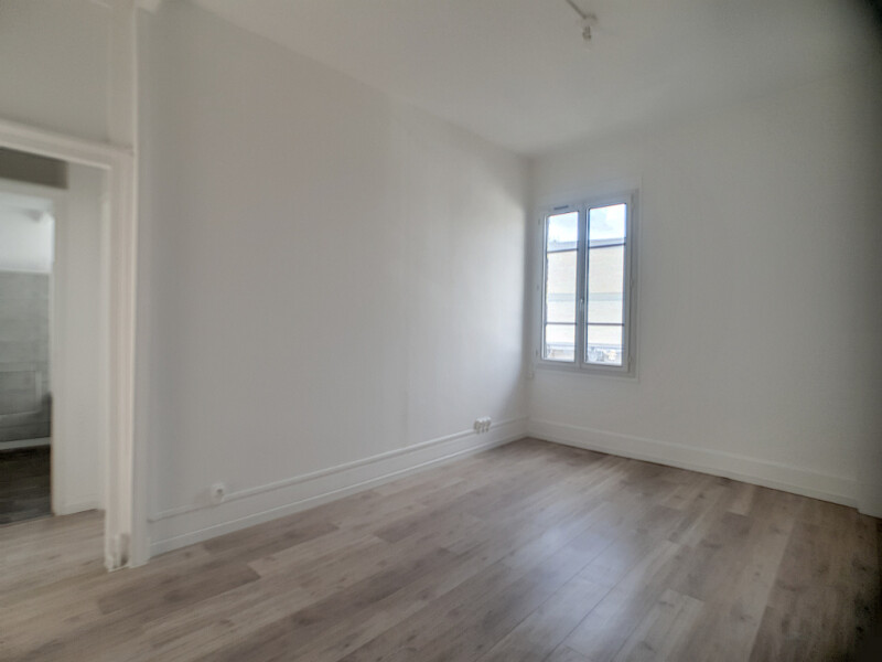 1 bedroom Apartment in Evreux, France No. 332221