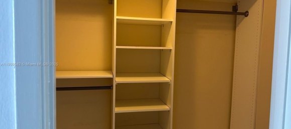 1 dormitorio propiedad comercial en venta en Miami, Miami-Dade, Florida, USA № 614245 8