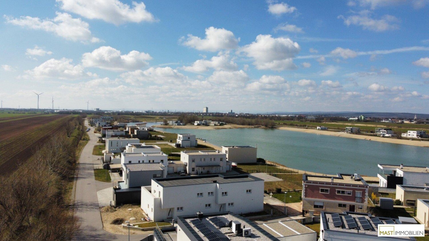 500m² Land in Parndorf, Austria No. 21481