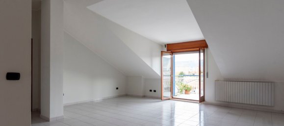 4 rooms Penthouse in San Nicola la Strada, Italy No. 170881 4