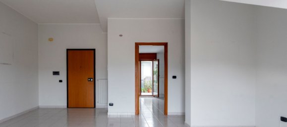 4 rooms Penthouse in San Nicola la Strada, Italy No. 170881 6