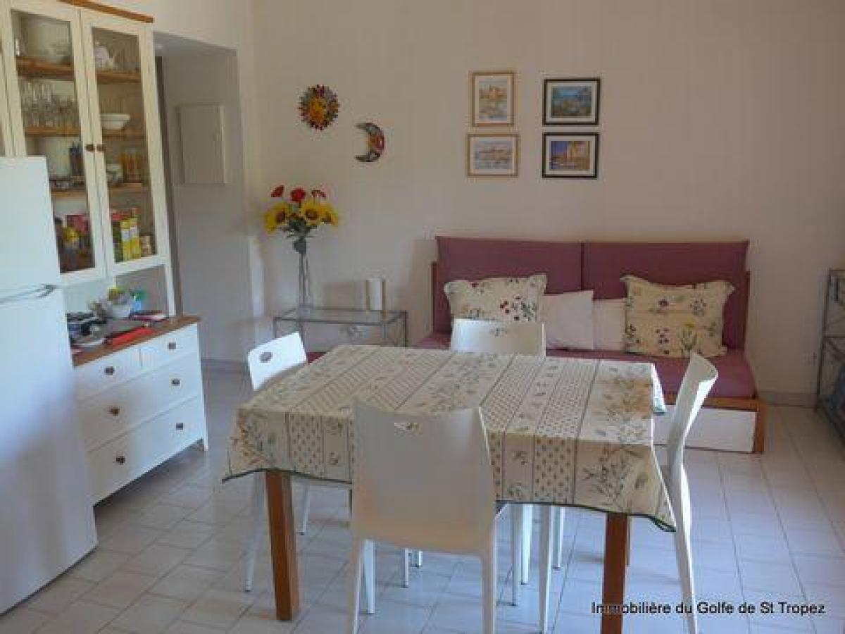 شقة 2 غرف نوم  في Cogolin, France رقم 4335