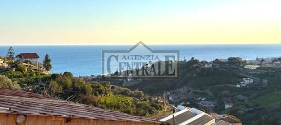 2 bedrooms Villa in Sanremo, Italy No. 14362 10