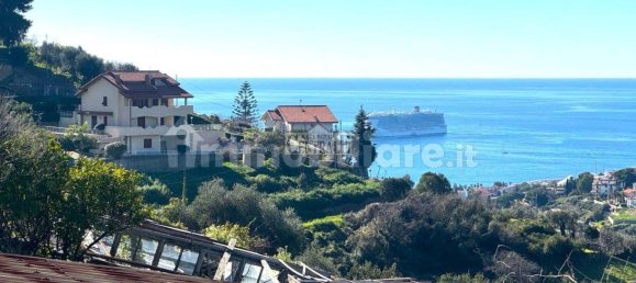 2 bedrooms Villa in Sanremo, Italy No. 14362 8