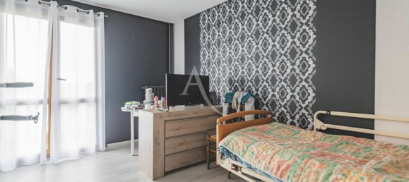 4 bedrooms Apartment in Reims, France No. 82810 8