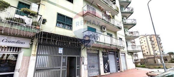 Imóvel comercial de 3 divisões em Casoria, Italy N.º 326124 11