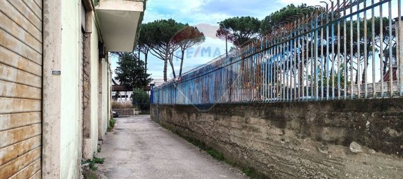 Imóvel comercial de 3 divisões em Casoria, Italy N.º 326124 14
