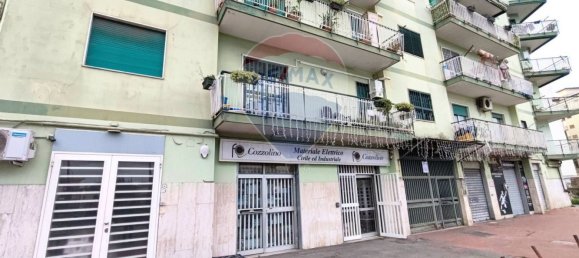 Imóvel comercial de 3 divisões em Casoria, Italy N.º 326124 10