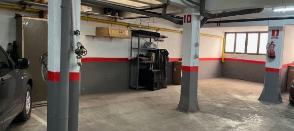 12m² Garage in Madrid, Spain No. 166204 2