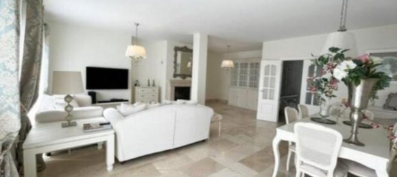 5 bedrooms Villa in San Roque, Spain No. 138821 9