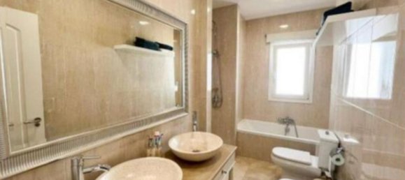 5 bedrooms Villa in San Roque, Spain No. 138821 13