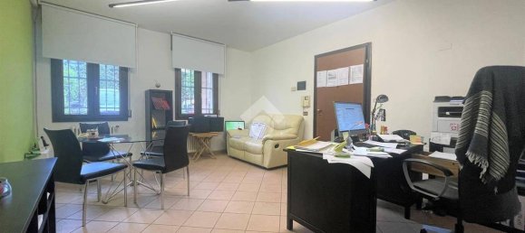 75m² Office in Rubiera, Italy No. 224513 8