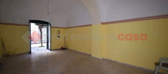 30m² Commercial property in Nocera Inferiore, Italy No. 88379 2