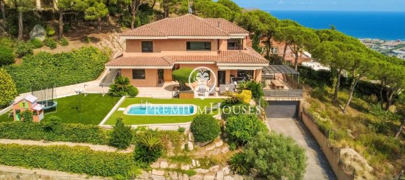 4 bedrooms House in Cabrils, Spain No. 179406 2