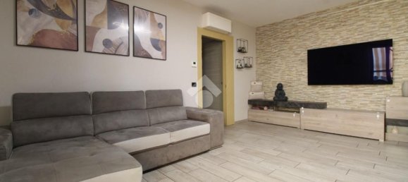 3 Schlafzimmer Wohnung in Casalgrande, Italy, Nr. 349379 13