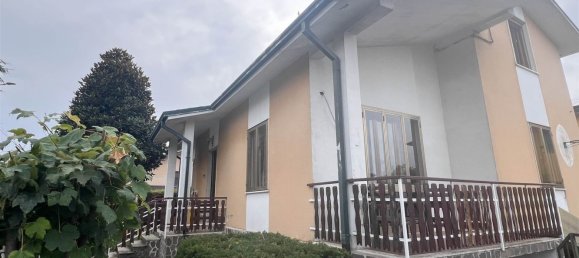 7-salle Villa à Rivergaro, Italy No. 82656 2