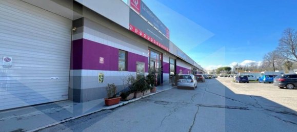 Propriété commerciale à Montesilvano, Italy 170m² No. 28407 3