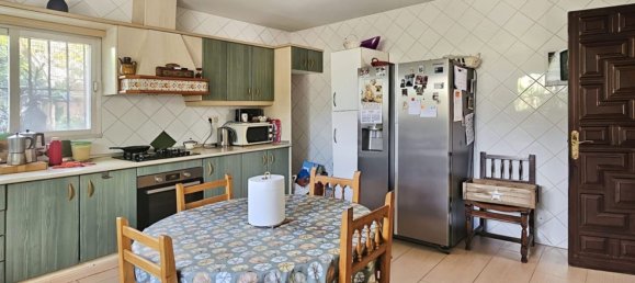 5 bedrooms Villa in Marbella, Spain No. 133597 11