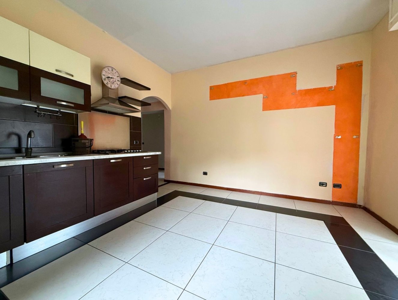 5 bedrooms Apartment in Reggio Emilia, Italy No. 384282