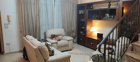 Casa de 5 habitaciónes en Brusciano, Italy No. 255359 12