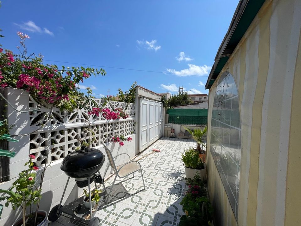 2 bedrooms Bungalow in Torrevieja, Spain No. 282923