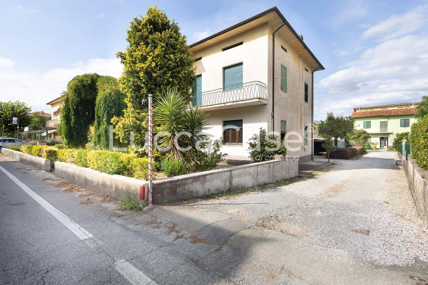 4 Schlafzimmer Haus in Lucca, Italy, Nr. 354521