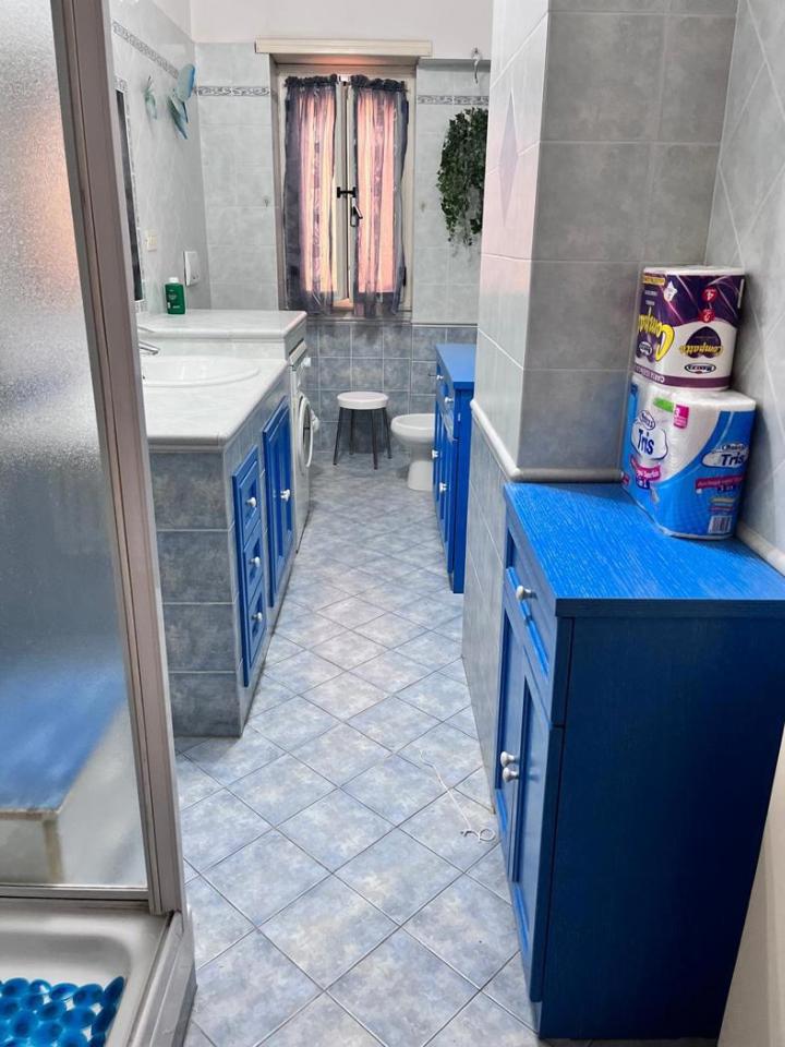 2 rooms Apartment in Rome, Italy No. 30274