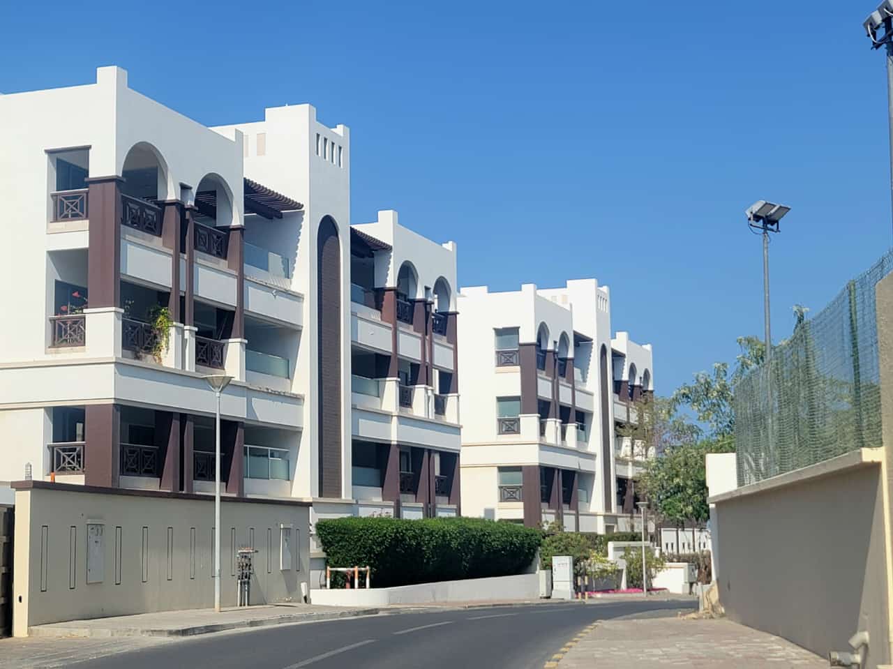 4 Schlafzimmer Wohnung in Madinat as'Sultan Qaboos, Oman, Nr. 1060