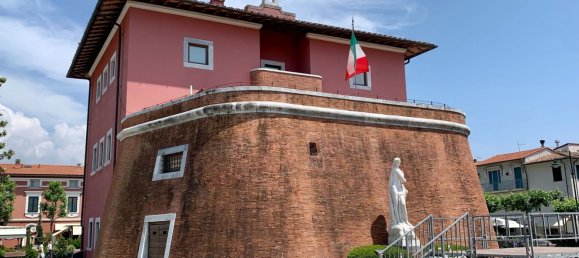 4 rooms Villa in Forte dei Marmi, Italy No. 191689 9