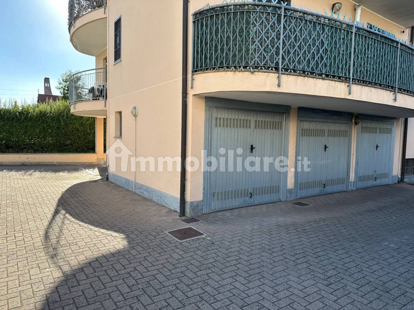 Гараж 14м² в Сеттимо Миланезе, Италия № 313134