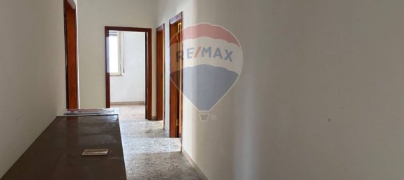 4 bedrooms Apartment in Chieti, Italy No. 43333 11