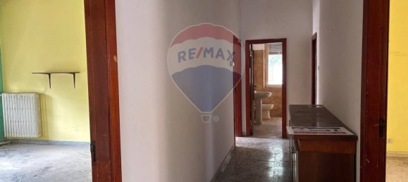 4 bedrooms Apartment in Chieti, Italy No. 43333 5