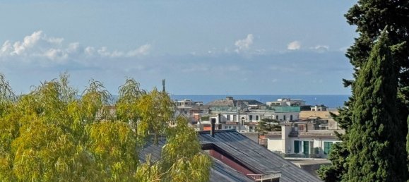 4-salle Appartement à Chiavari, Italy No. 278122 7