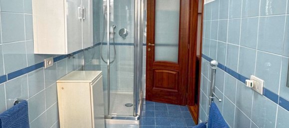 4-salle Appartement à Chiavari, Italy No. 278122 38