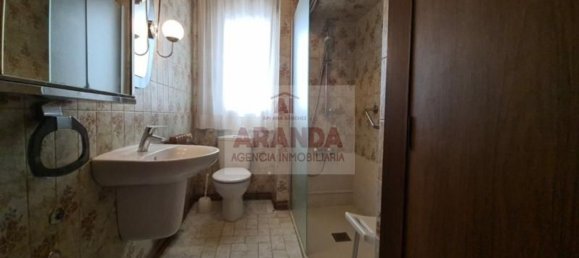 5 bedrooms Apartment in Zaragoza, Spain No. 156121 9