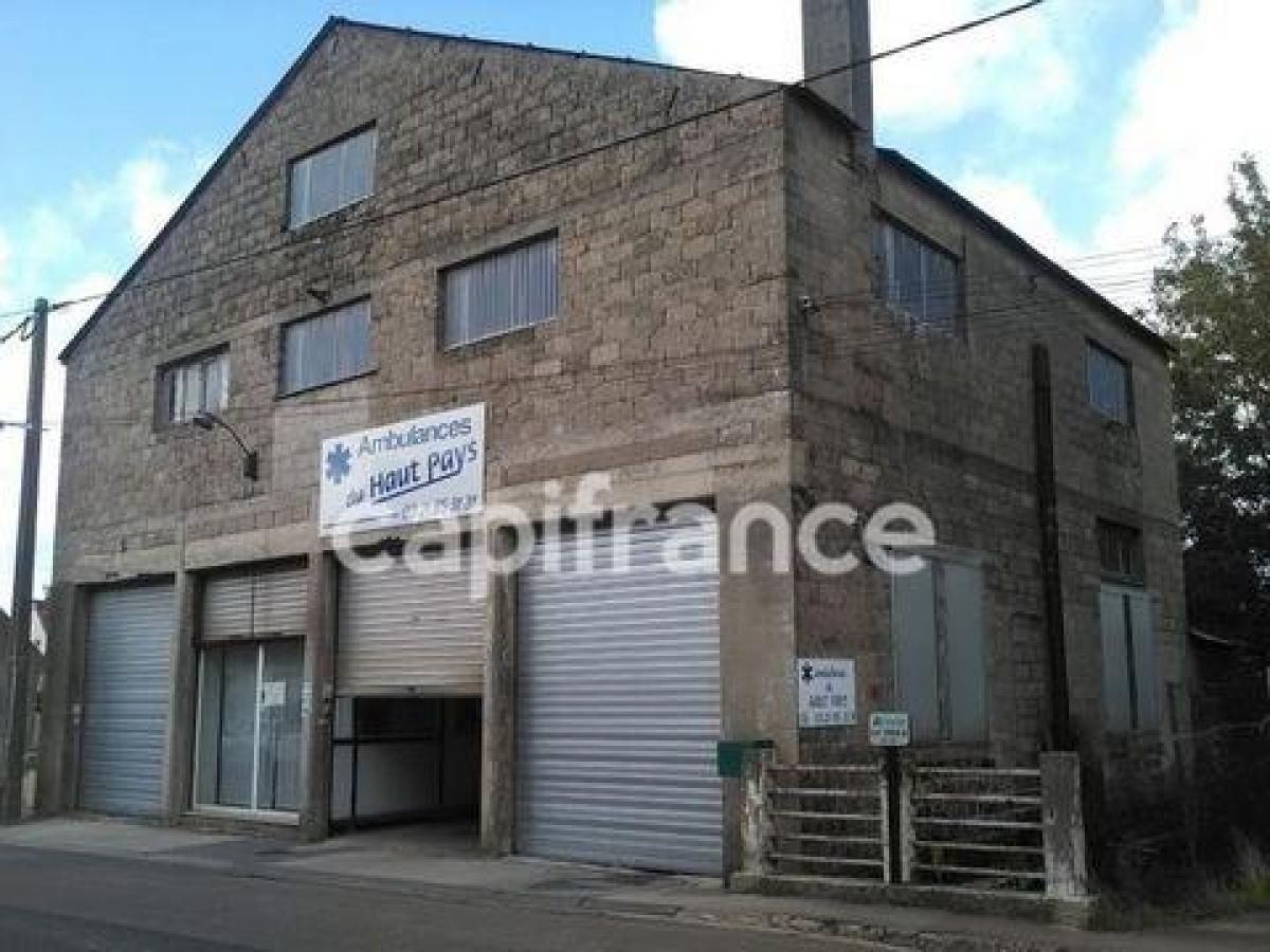 Офис 580м² в Лик, Франция № 20048