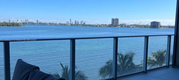 1 dormitorio propiedad comercial en venta en Miami, Miami-Dade, Florida, USA № 615849 8