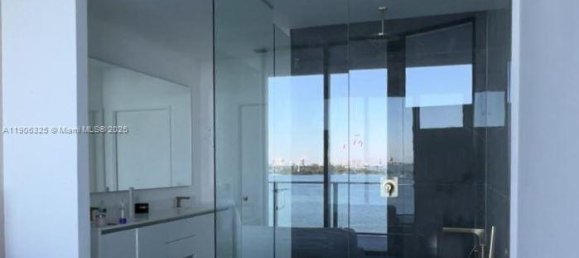 1 dormitorio propiedad comercial en venta en Miami, Miami-Dade, Florida, USA № 615849 3