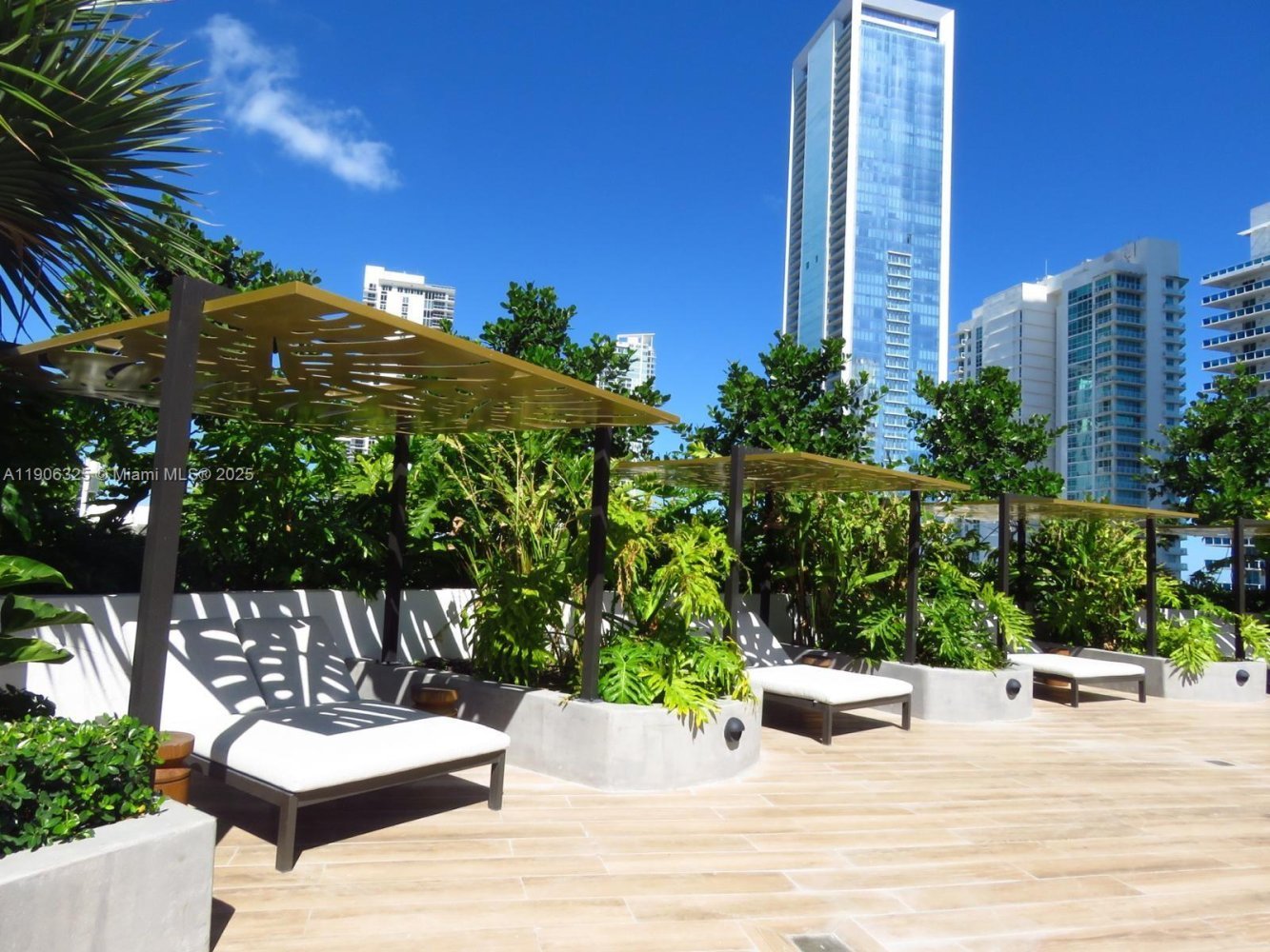 1 dormitorio propiedad comercial en venta en Miami, Miami-Dade, Florida, USA № 615849