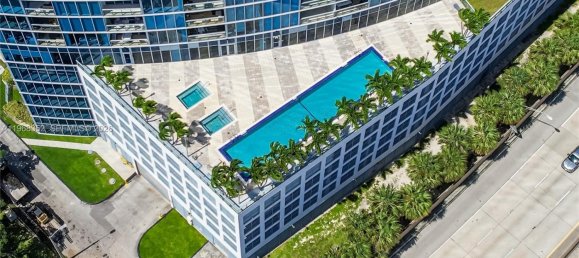 2 غرف نوم عقار تجاري في Miami, الولايات المتحدة رقم 615138 2