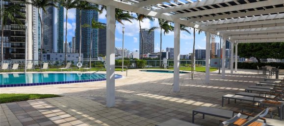 2 غرف نوم عقار تجاري في Miami, الولايات المتحدة رقم 615138 30