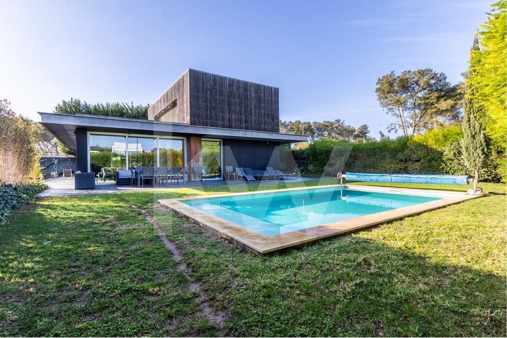 Casa de 5 dormitorios en Cascais, Portugal No. 44396