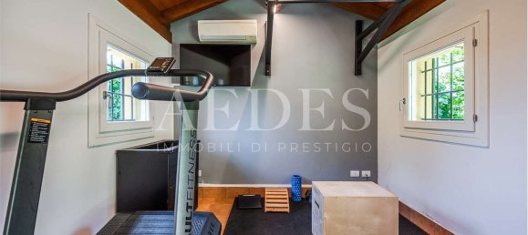 5 bedrooms Villa in Modena, Italy No. 283297 41