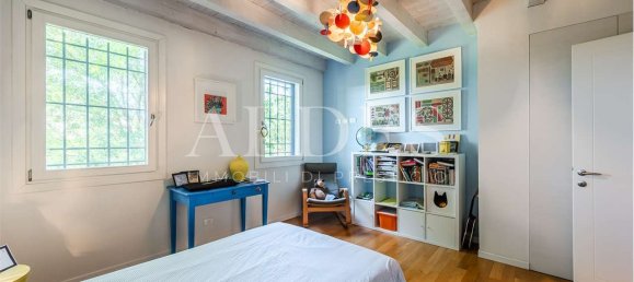 5 bedrooms Villa in Modena, Italy No. 283297 29