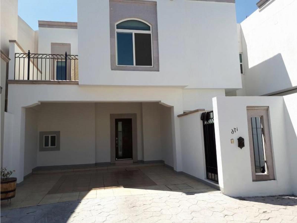 3 bedrooms House in Playa Vicente, Mexico No. 146457