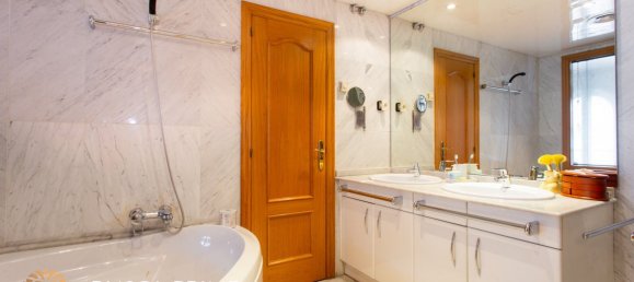 Apartamento de 5 dormitorios en Barcelona, Spain No. 137 13